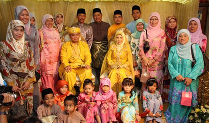 traditional attire 2 Christianity in Brunei