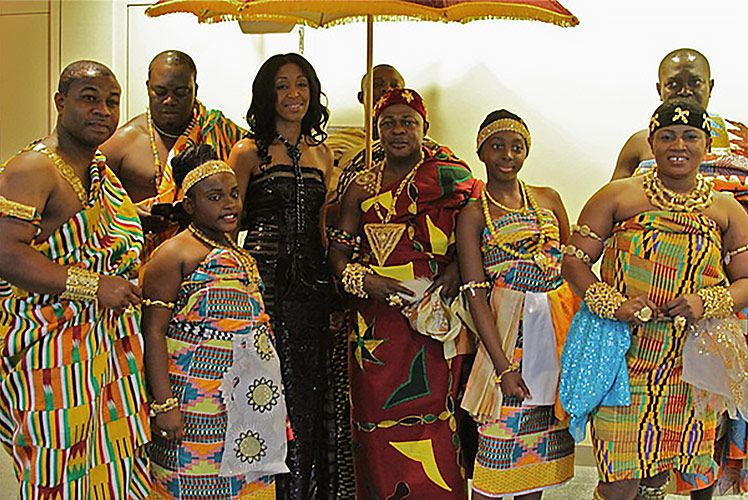  Equatorial Guinea’s traditional attire 