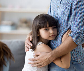 Who Enforces Discipline At Home?